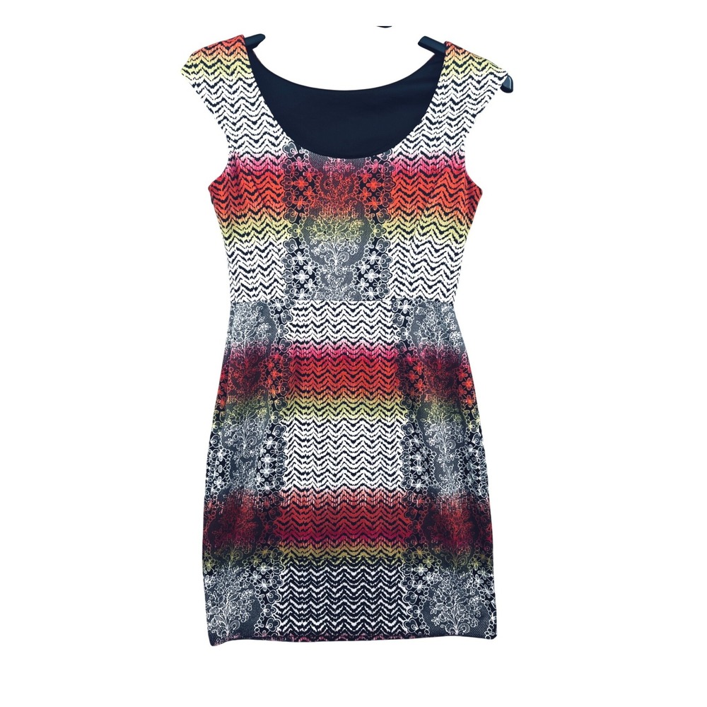Maggy London Sheath Dress Size 10 Chevron Sleeveless Bodycon Eclecic Bold Party